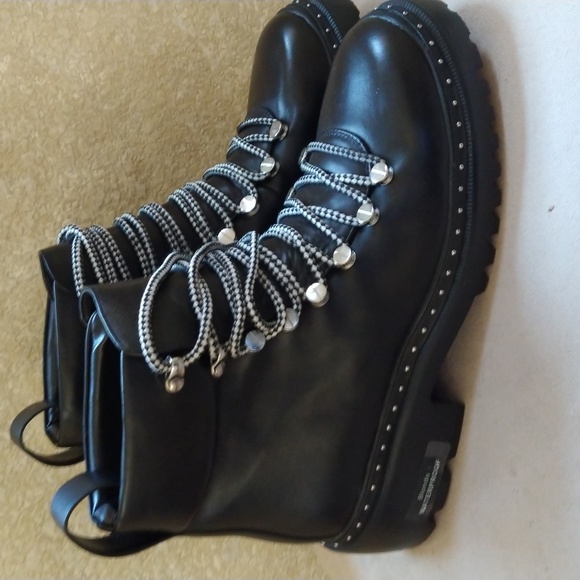 Blondo Lace-up Combat Boots Waterproof Leather Sz 10 NWD - Picture 2 of 8